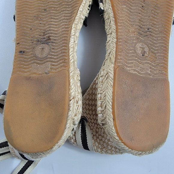 Soludos Classic Canvas Stripe Espadrille Sandals in Black & White, 7 - Picture 13 of 15